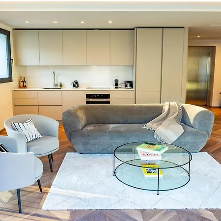 Sull'acqua - Lakefront Apartment