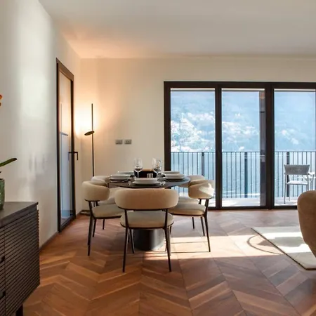Sull'acqua - Lakefront Lejlighed