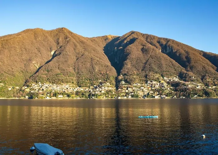 Sull'acqua - Lakefront Lejlighed
