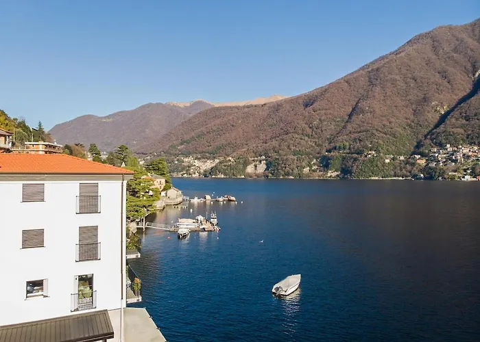 Sull'acqua - Lakefront Lejlighed